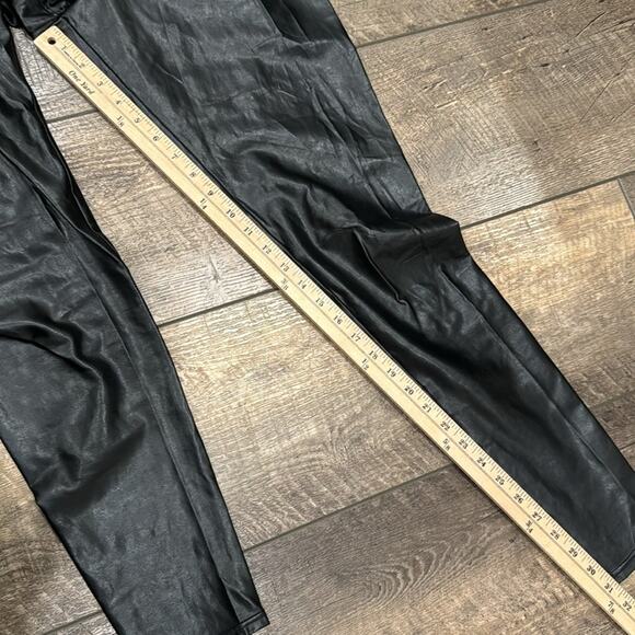 Aritizia Wilfred Free Daria High Waisted UnReal Leather Leggings Size L - Picture 4 of 9